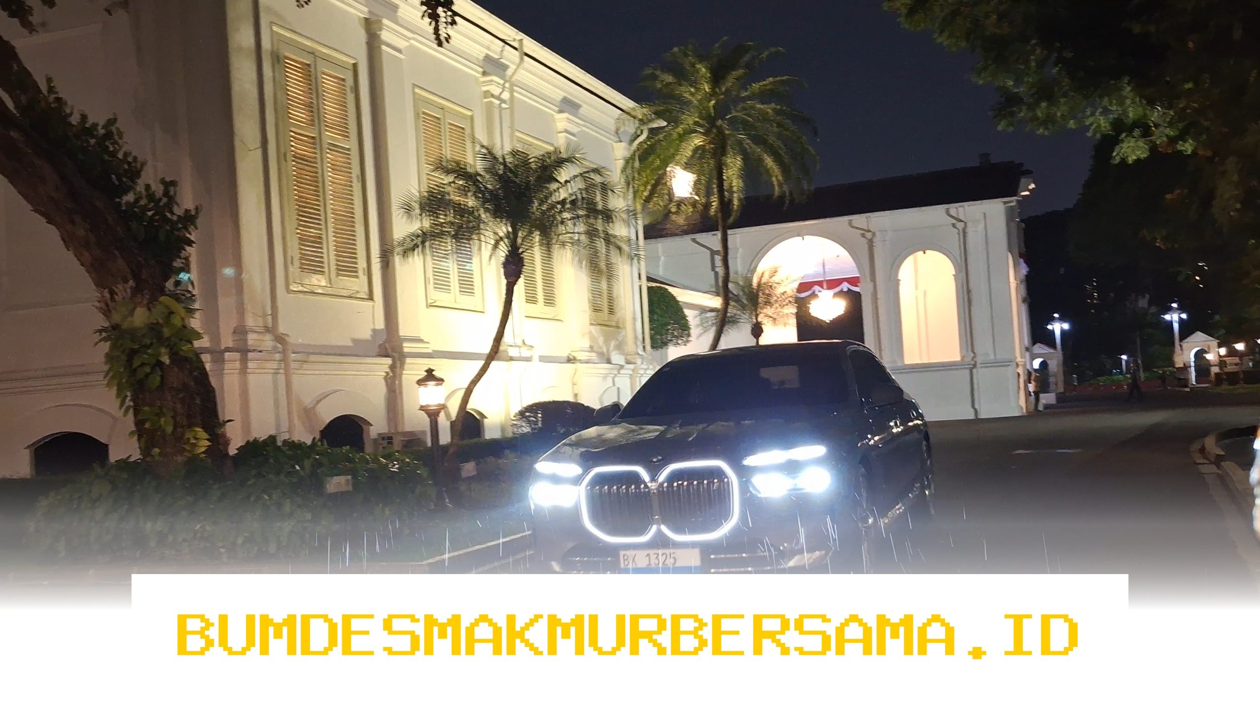 BMW i7 Si Mobil Mewah Jokowi saat Temu Prabowo di Istana, Harganya Rp3,3 Miliar!